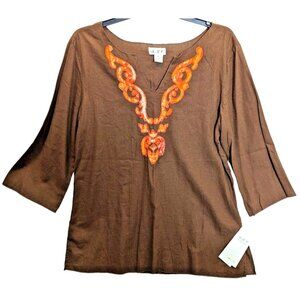AKC Women Plus size 1X Embellished Southwestern Aztec Side Slit Linen Blend Top